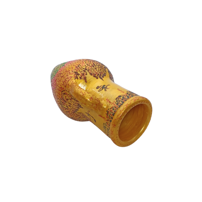 petite amphore vase décoratif peint à la main | jarre artisanale en céramique jaune & or | style ethnique oriental indien | motifs vifs rose vert rouge | décoration exotique collectible kkp176